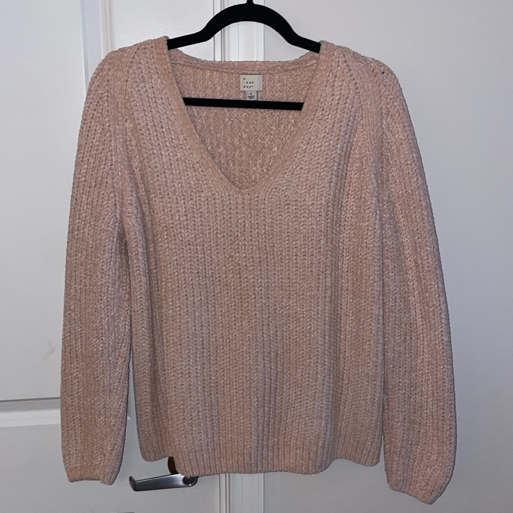 Pink cable knit sweater size L